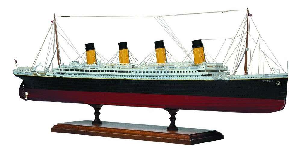 RMS Titanic- Hachette