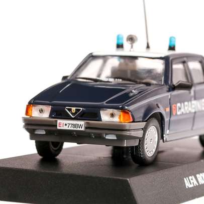 Alfa Romeo 75 1.8 IE 1600 Carabinieri 1988, macheta auto scara 1:43, albastru inchis, Magazine Models
