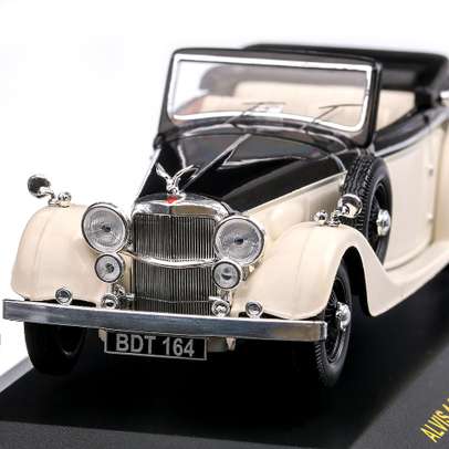 Alvis 4.3 Litre Drophed Coupe 1938, scara 1:43, alb cu negru, IXO