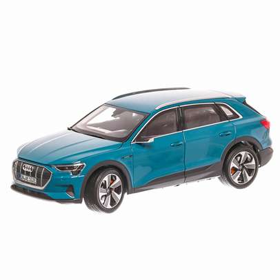 Audi E-Tron 2019, macheta SUV, scara 1:18, bleu, Audi Dealer