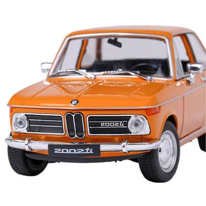 BMW 2002 Ti 1974, macheta auto scara 1:24, portocaliu, window box, Welly
