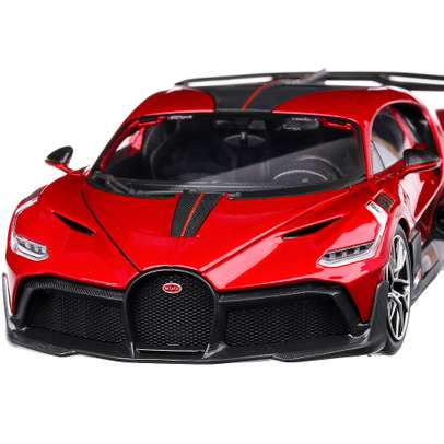Macheta auto Bugatti Divo 2020 scara 1:18 rosu Bburago