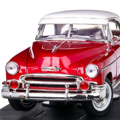 Chevrolet Bel Air Hardtop 1950, macheta auto, scara 1:18, alb cu visiniu, Motormax