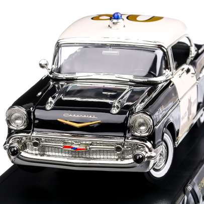 Chevrolet Bel Air California Highway Patrol 1957, macheta autospeciala scara 1:18, negru cu alb, Lucky Die Cast