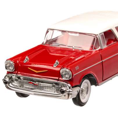 Chevrolet Nomad 1957, macheta 1:24, rosu cu alb, Lucky Die Cast