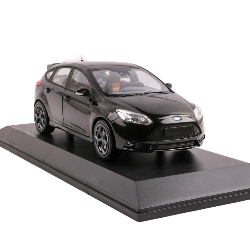 Ford Focus ST 2011 scara 1 18 negru