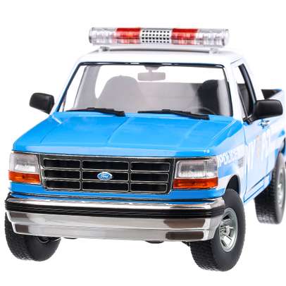 Ford Bronco NYPD 1992, macheta autospeciala  scara 1:18, alb cu bleu, GreenLight