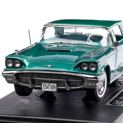 Ford Thunderbird hard top 1960, macheta auto, scara 1:18, verde, SunStar