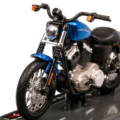 Harley-Davidson XL 1200N Nightster 2012, macheta motocicleta, scara 1:18, bleu metalizat, Maisto