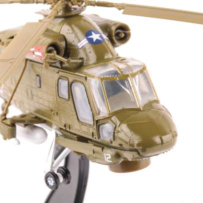 Kaman Seasprite SH-2F  SUA 1982 macheta elicopter scara 1:72 verde Magazine Models