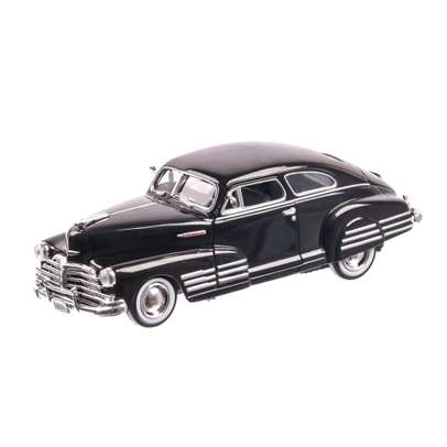 Chevrolet AEROSEDAN FLEETLINE 1948, macheta auto scara 1:24, rosu, window box, Motor Max