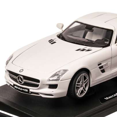 Mercedes-benz SLS AMG, macheta auto scara 1:18, alb, window box, Motor Max