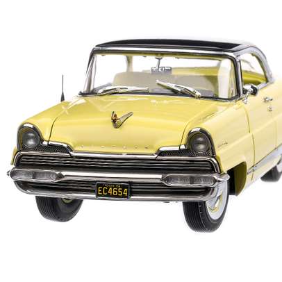 Lincoln Premiere 1956,  macheta auto, scara 1:18, galben cu negru, SunStar