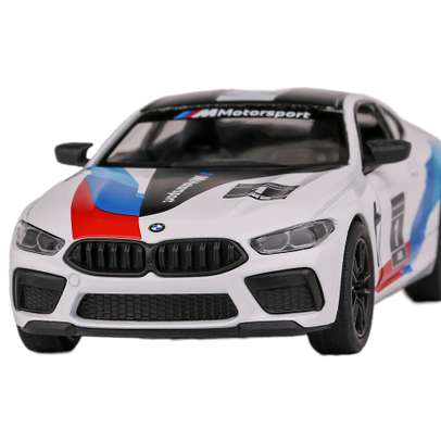 Macheta auto BMW M8 Competition Coupe alb 1:32