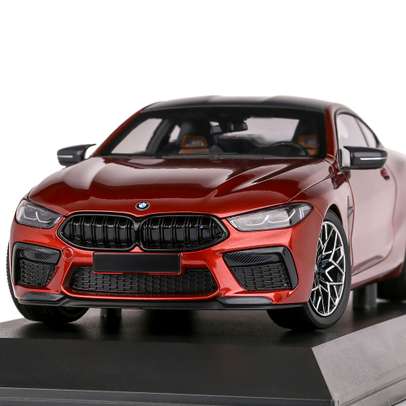 Macheta auto BMW M8 Coupe 2020 rosu metalizat 1:18