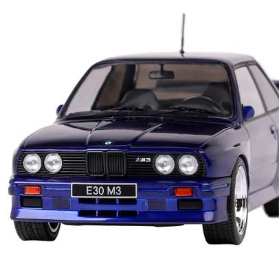 Macheta auto BMW M3 (E30) albastru metalizat 1989 1-18