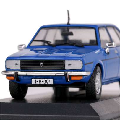 Macheta auto Dacia 2000 1985 scara 1:43 albastru