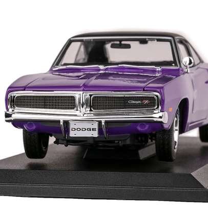 Macheta auto Dodge Charger R/T 1969 violet 1:18