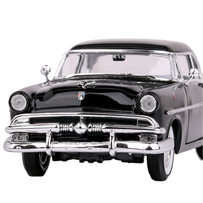 Macheta auto Ford Crestline Victoria 1953 negru 1:24 - Resigilat