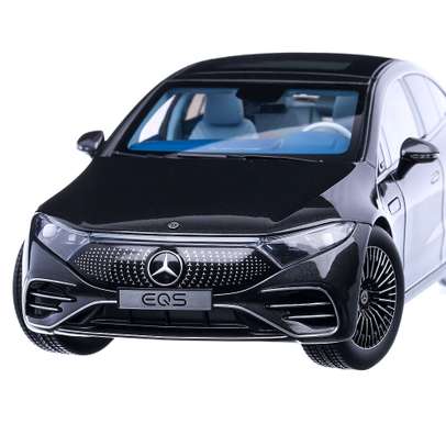 Macheta auto Mercedes Benz EQS (V297) 2022, scara 1:18 gri metalizat NZG