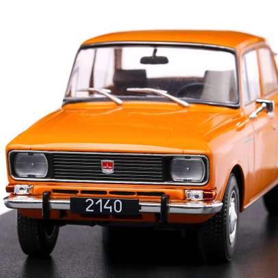 Macheta auto Moskvich 2140 1975, scara 1:24, portocaliu, White Box