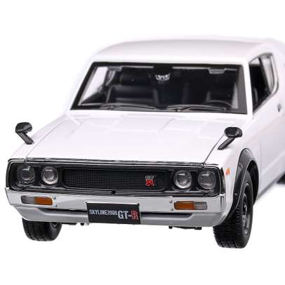Macheta auto Nissan Skyline 2000 GT-R 1973, scara 1:24, alb, Maisto