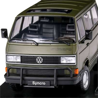Macheta auto Volkswagen Bus T3 Syncro 1987 scara 1:18 verde KK Scale