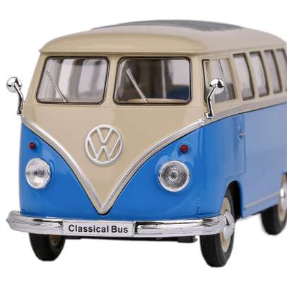 Macheta auto VW T1 Bus 1963 scara 1:24 bleu cu alb