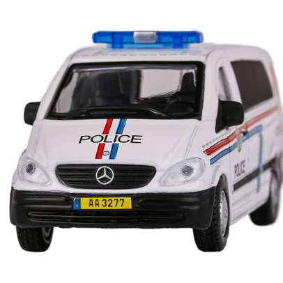 Macheta autospeciala Politie Mercedes-Benz Vito  2011 alb 1:50 Bburago