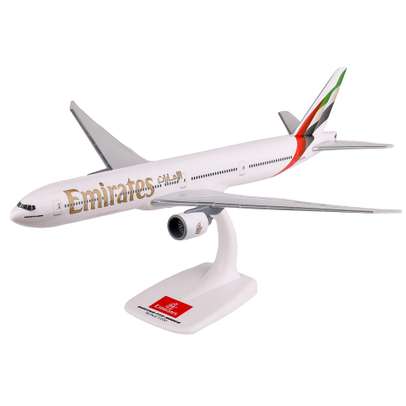 Macheta avion Boeing 777-300ER Emirates new color scara 1:200