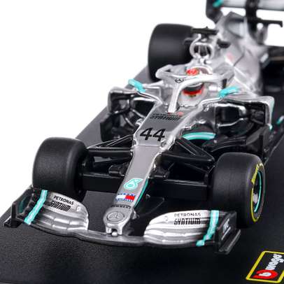 Mercedes AMG W10 EQ Power+,  F1, #44, L.Hamilton cu casca 2019 , scara 1:43, negru cu gri si bleu, Burago