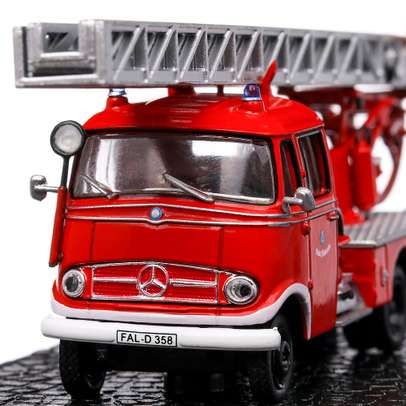 Mercedes-Benz L319 Pompieri 1965, macheta auto speciala, scara 1:72, rosu, Atlas