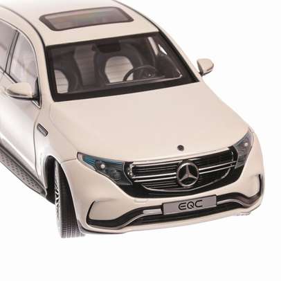 Mercedes-Benz EQC N293 2020, macheta auto scara 1:18, alb, Spark