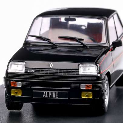 Renault 5 Alpine 1982, macheta auto scara 1:24, negru, White Box