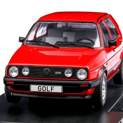 Volkswagen Golf II GTD 1984, scara 1:18, rosu, MCG
